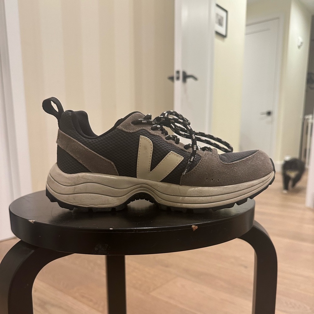Veja Sneakers size 8